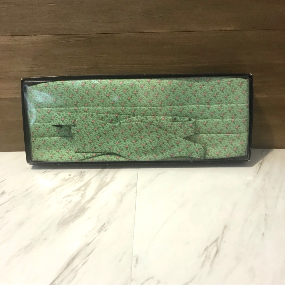 Vineyard Vines cummerbund set- green flamingo